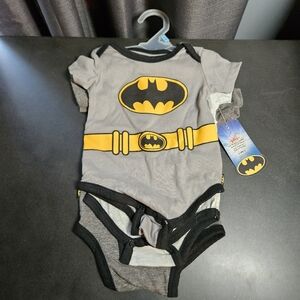 New Batman Infant Onsies Bundle Three Pieces, Size 6-9 Months Baby Boy Clothes
